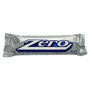 Hershey's Zero bar composed of a combination of caramel, peanut and almond nougat covered with a layer of white chocolate fudge