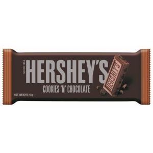This American chocolate bar from Hershey's blends the perfect combination of original milk chocolate with crunchy cookie pieces mixed in.