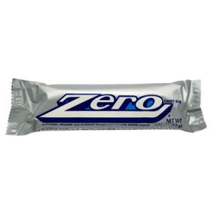 Hershey's Zero bar composed of a combination of caramel, peanut and almond nougat covered with a layer of white chocolate fudge