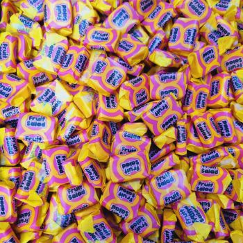 Barratts Fruit Salad Chews - Retro pineapple and raspberry flavour chewy sweets