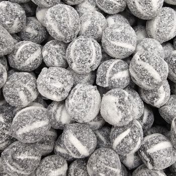 Pick and Mix Sweets - 1Kg Bulk bag of Bulls Eyes, traditional black and white boiled sweets with a peppermint flavour.