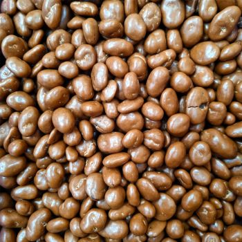 A 3kg bulk bag of juicy raisins covered in a chocolate flavour coating.