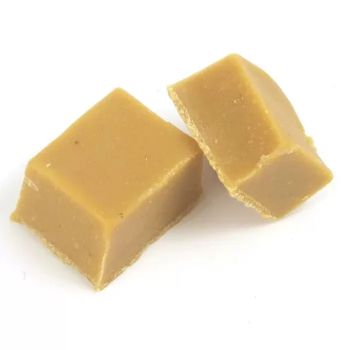 Retro Sweets - A 125g bag of traditional cubes of clotted cream flavour fudge.