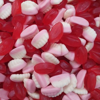 Jelly teeth and juicy lips sweets all mixed together