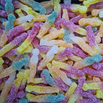 Retro Sweets - Meerkat shaped fizzy gummy sweets that are suitable for vegans